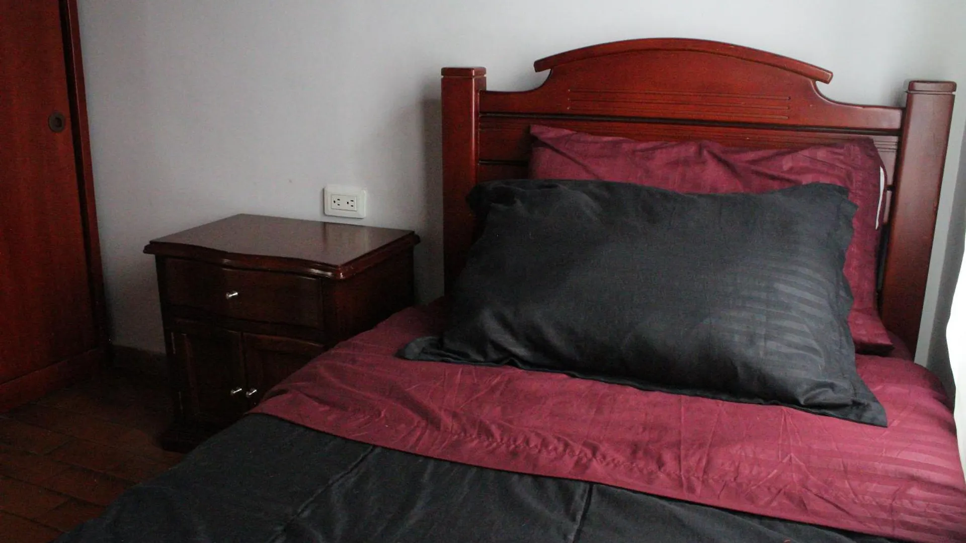 **  Aparthotel Hogar COLONIAL Bogotá Colombia